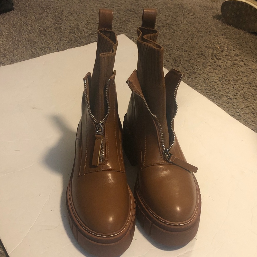 Nature Breeze Tan Combat Boots with Front Zipper